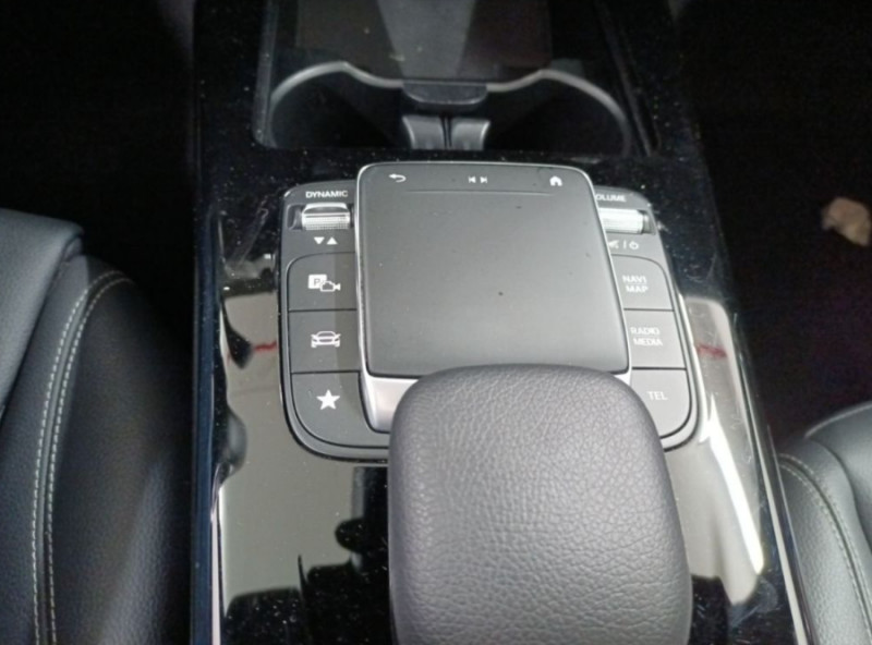 Photo 15 de l'offre de MERCEDES-BENZ CLASSE A IV 180 D 7G-DCT BUSINESS SOLUTION Toit Ouvrant Grand GPS SC 1ère Main à 25950€ chez Mérignac auto