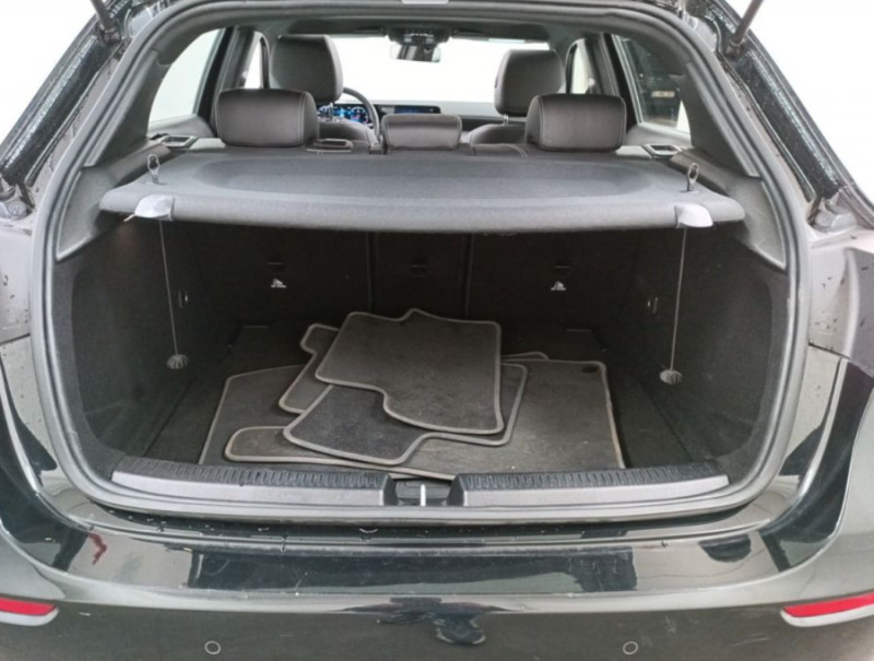 Photo 12 de l'offre de MERCEDES-BENZ CLASSE A IV 180 D 7G-DCT BUSINESS SOLUTION Toit Ouvrant Grand GPS SC 1ère Main à 25950€ chez Mérignac auto