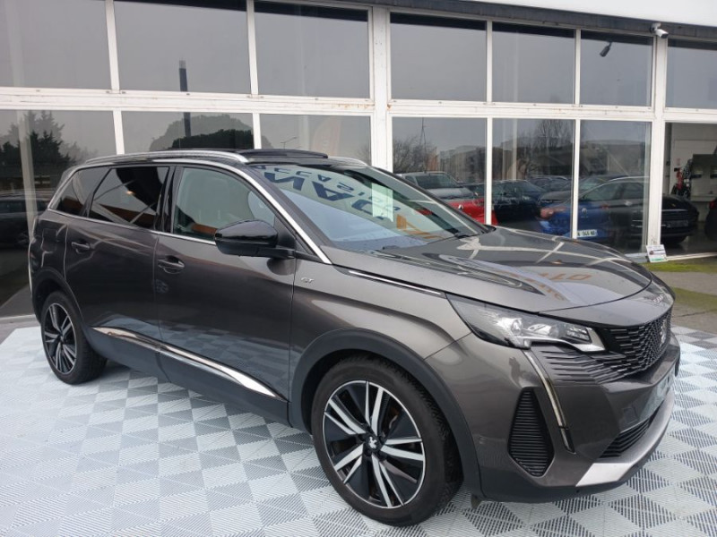 Photo 2 de l'offre de PEUGEOT 5008 II 1.5 BlueHDi 130 EAT8 GT PACK Full CUIR TOE Hayon EL. 360° Hifi 7PL à 34500€ chez Mérignac auto