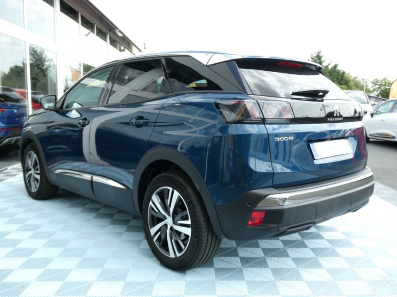 Photo 11 de l'offre de PEUGEOT 3008 II (2) 1.5 BlueHDi 130 EAT8 ALLURE PACK Camera à 26750€ chez Mérignac auto