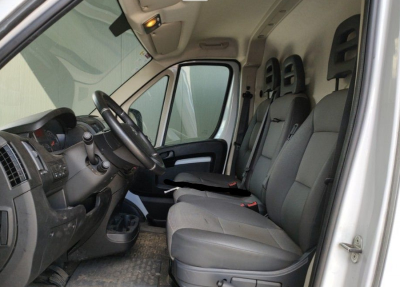 Photo 6 de l'offre de CITROEN JUMPER 35 L3H2 2.2 BlueHDi 165 BVM6 3T5 GPS Camera Galerie 21900HT à 21900€ chez Mérignac auto