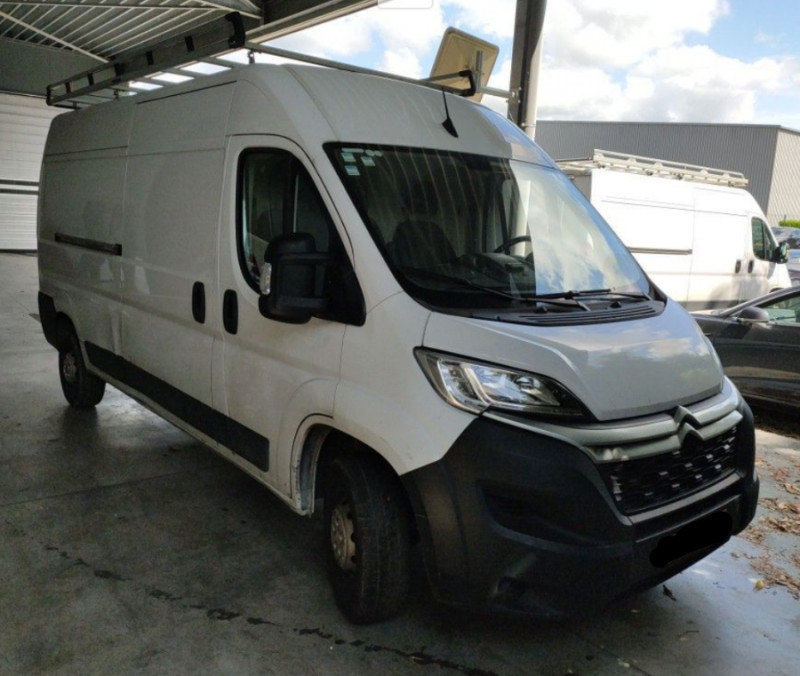 Photo 2 de l'offre de CITROEN JUMPER 35 L3H2 2.2 BlueHDi 165 BVM6 3T5 GPS Camera Galerie 21900HT à 21900€ chez Mérignac auto
