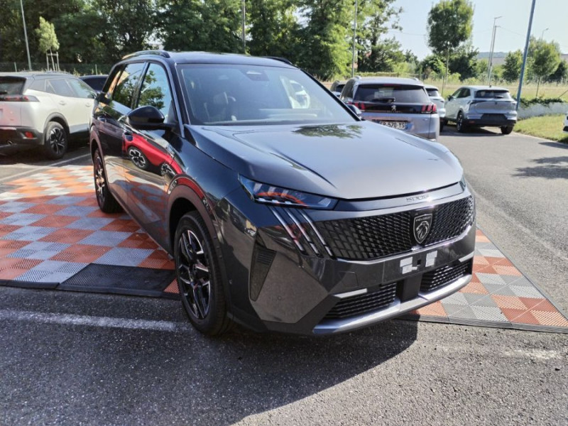 Photo 10 de l'offre de PEUGEOT 5008 HYBRID 145 e-DCS6 GT 7PL Hayon EL. LED SC 2026 à 35950€ chez Mérignac auto