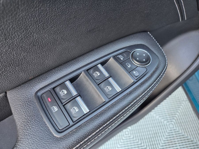 Photo 22 de l'offre de RENAULT ARKANA 1.6 E-TECH 145 BVA INTENS GPS Camera JA18 à 14950€ chez Mérignac auto