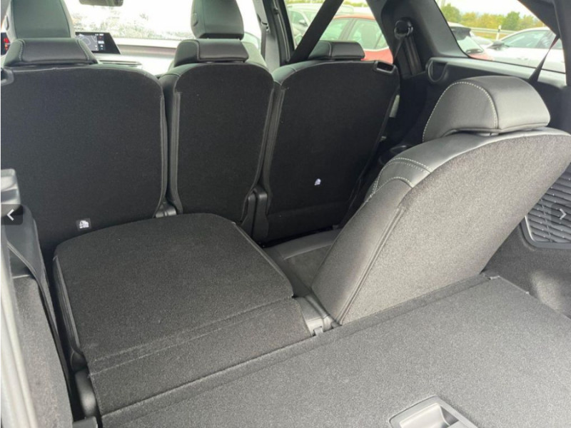 Photo 18 de l'offre de PEUGEOT 5008 HYBRID 145 e-DCS6 GT 7PL Hayon EL. LED SC 2026 à 35950€ chez Mérignac auto