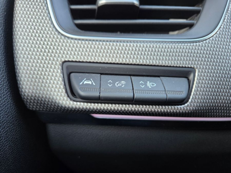 Photo 27 de l'offre de RENAULT ARKANA 1.6 E-TECH 145 BVA INTENS GPS Camera JA18 à 14950€ chez Mérignac auto