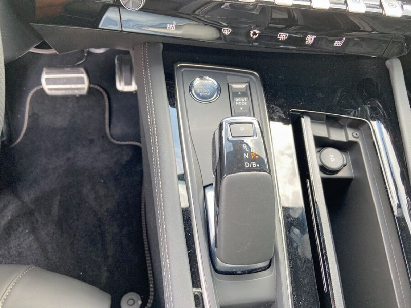Photo 14 de l'offre de PEUGEOT 508 SW 1.6 HYBRID 225 EAT8 GT Full CUIR SEM Attel. à 25950€ chez Mérignac auto