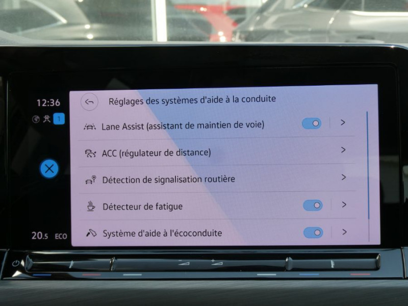 Photo 27 de l'offre de VOLKSWAGEN GOLF VIII 1.4 HYBRID 204 STYLE GPS ACC LED+ 1ère Main à 26450€ chez Mérignac auto