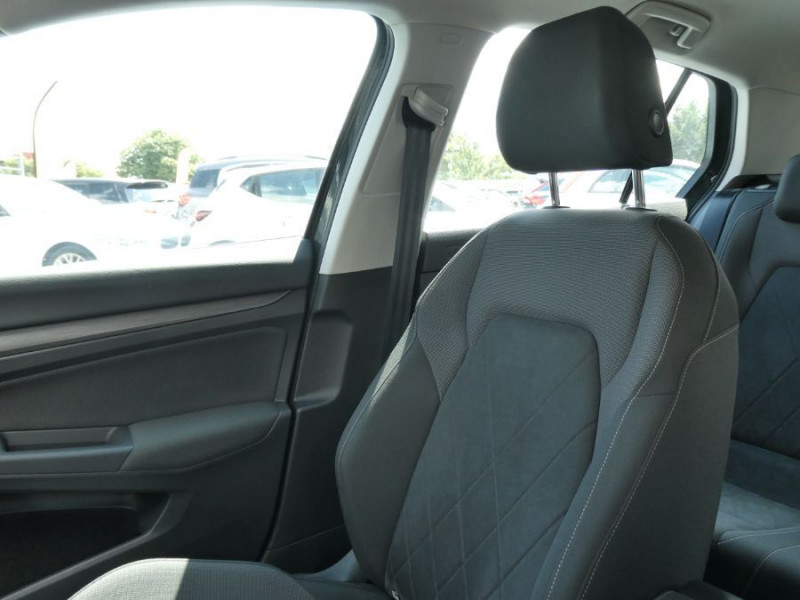 Photo 34 de l'offre de VOLKSWAGEN GOLF VIII 1.4 HYBRID 204 STYLE GPS ACC LED+ 1ère Main à 26450€ chez Mérignac auto