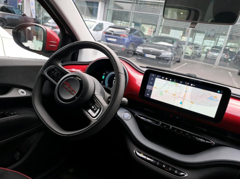 Photo 3 de l'offre de FIAT 500 III E 95 23.8KWH RED GPS Grand Ecran JA à 13450€ chez Mérignac auto