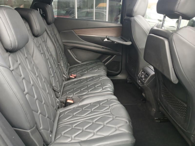 Photo 6 de l'offre de PEUGEOT 5008 II 1.5 BlueHDi 130 EAT8 GT PACK Full CUIR TOE Hayon EL. 360° Hifi 7PL à 34500€ chez Mérignac auto