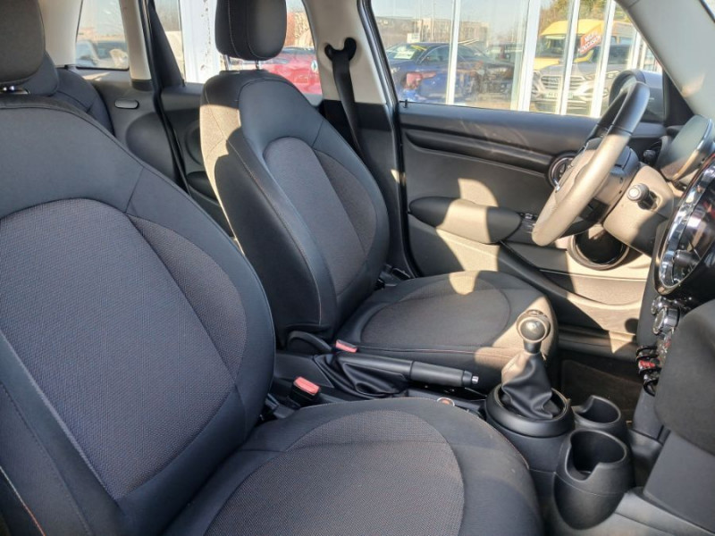 Photo 4 de l'offre de MINI MINI III NEW ONE 102 BVM6 (F55) 5P LED JA Bluetooth à 19980€ chez Mérignac auto