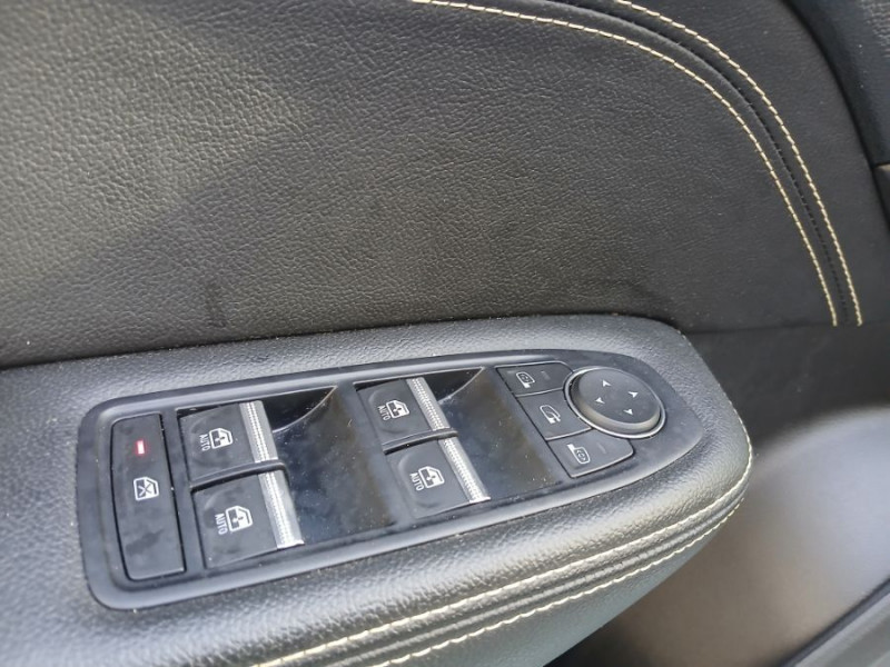 Photo 24 de l'offre de RENAULT ARKANA 1.6 E-TECH 145 BVA HYBRIDE TECHNO RS TOIT Ouvrant GPS 9.3" JA18 à 23950€ chez Mérignac auto