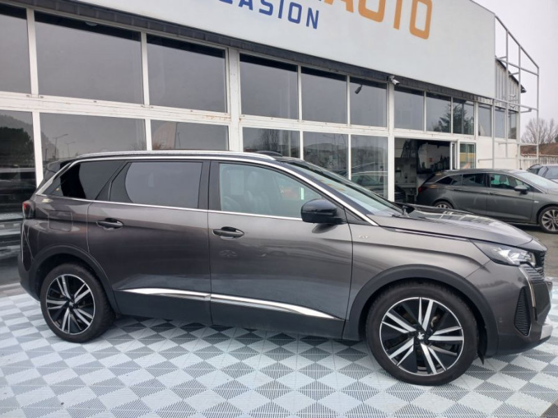 Photo 16 de l'offre de PEUGEOT 5008 II 1.5 BlueHDi 130 EAT8 GT PACK Full CUIR TOE Hayon EL. 360° Hifi 7PL à 34500€ chez Mérignac auto