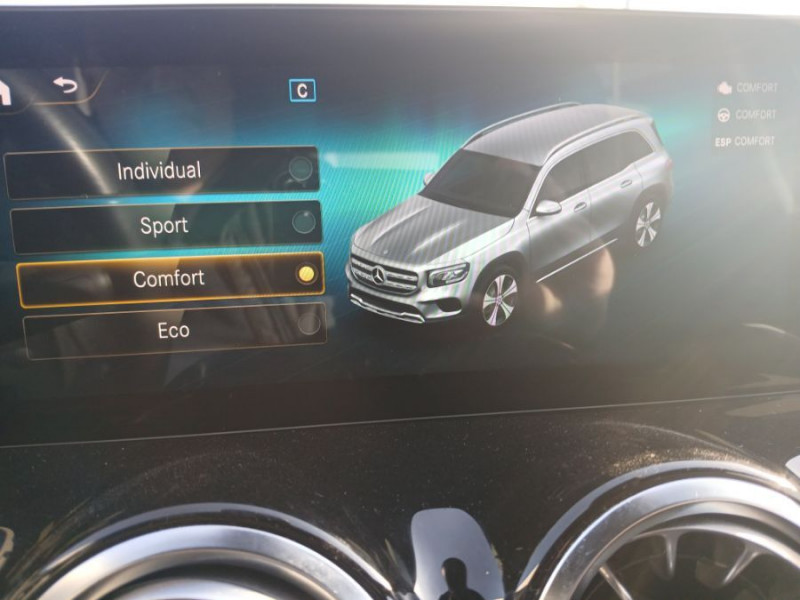 Photo 34 de l'offre de MERCEDES-BENZ GLB 200D 150 8G-Tronic 2WD BUSINESS SOLUTION CUIR Hayon EL. 7PL 1ère Main à 36490€ chez Mérignac auto