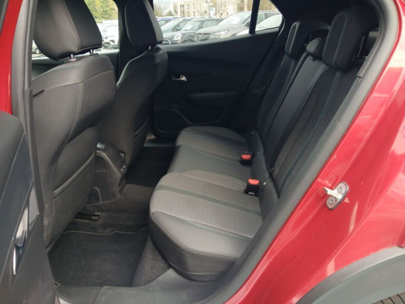 Photo 31 de l'offre de PEUGEOT 2008 II 1.2 PureTech 130 EAT8 ALLURE PACK Cockpit 3D Camera SC Attel. à 18450€ chez Mérignac auto