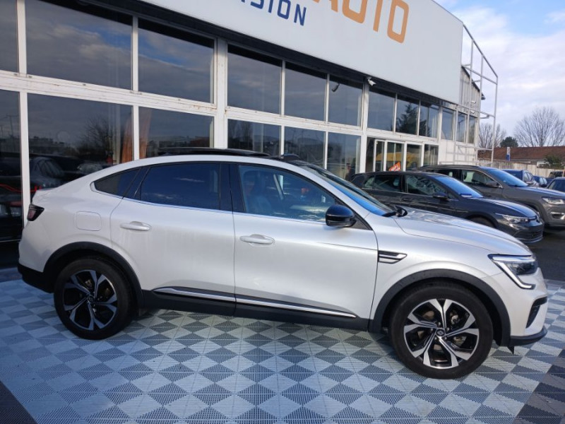 Photo 12 de l'offre de RENAULT ARKANA 1.6 E-TECH 145 BVA HYBRIDE TECHNO RS TOIT Ouvrant GPS 9.3" JA18 à 23950€ chez Mérignac auto