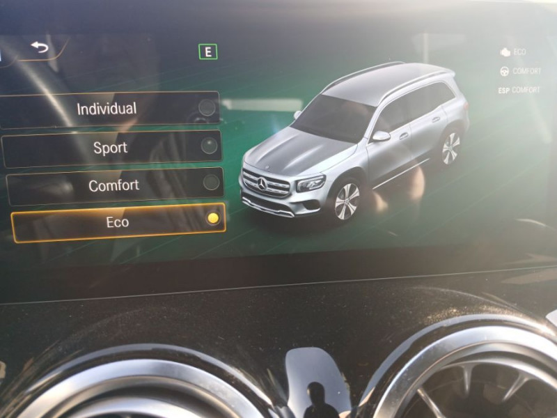Photo 35 de l'offre de MERCEDES-BENZ GLB 200D 150 8G-Tronic 2WD BUSINESS SOLUTION CUIR Hayon EL. 7PL 1ère Main à 36490€ chez Mérignac auto