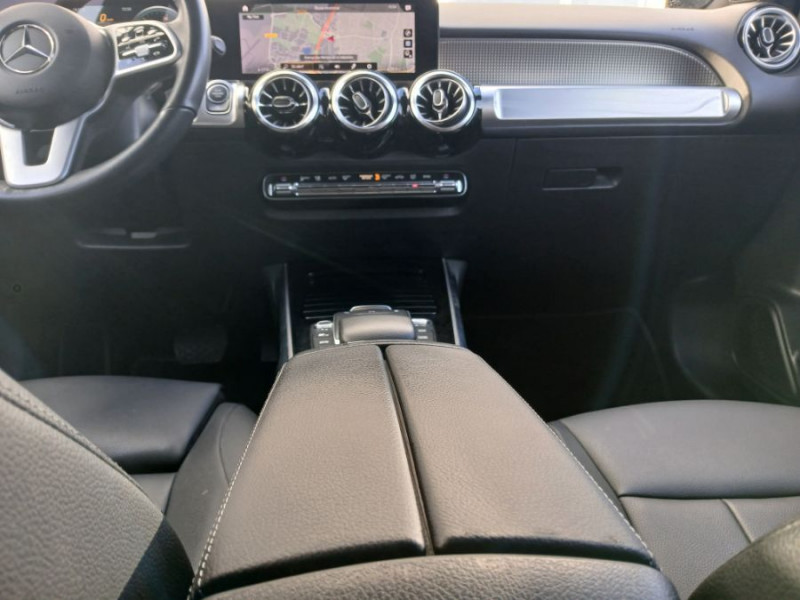 Photo 43 de l'offre de MERCEDES-BENZ GLB 200D 150 8G-Tronic 2WD BUSINESS SOLUTION CUIR Hayon EL. 7PL 1ère Main à 36490€ chez Mérignac auto