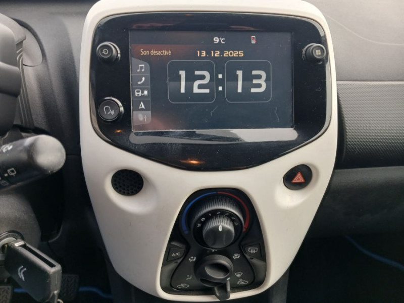 Photo 26 de l'offre de CITROEN C1 1.0 VTI 72 MILLENIUM 5P GPS Bluetooth Privacy Glass à 9890€ chez Mérignac auto