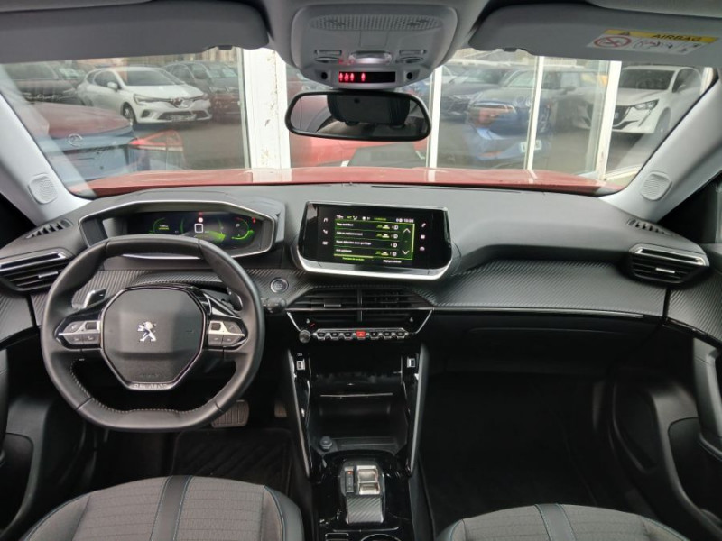 Photo 11 de l'offre de PEUGEOT 2008 II 1.2 PureTech 130 EAT8 ALLURE PACK Cockpit 3D Camera SC Attel. à 18450€ chez Mérignac auto