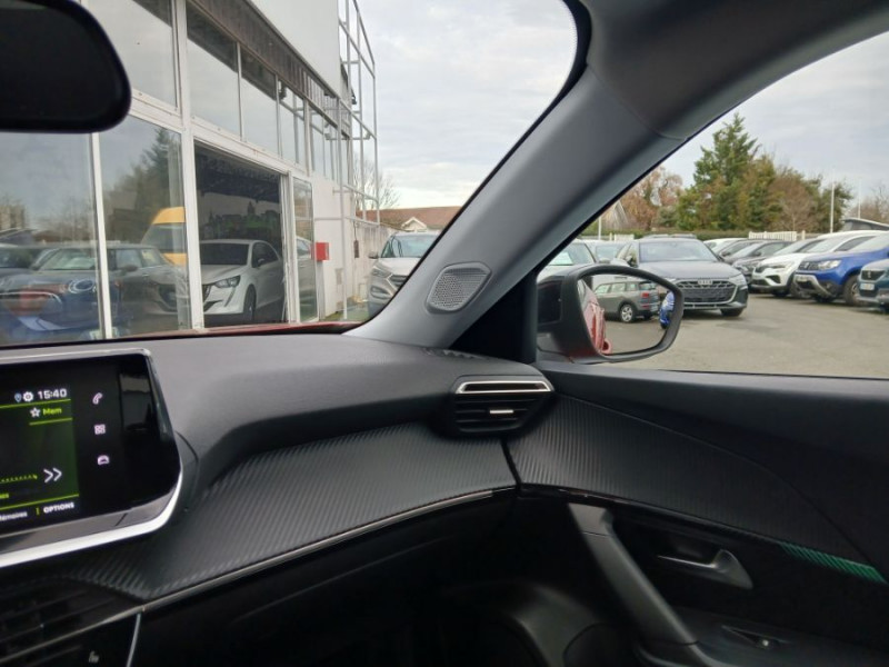 Photo 30 de l'offre de PEUGEOT 2008 II 1.2 PureTech 130 EAT8 ALLURE PACK Cockpit 3D Camera SC Attel. à 18450€ chez Mérignac auto