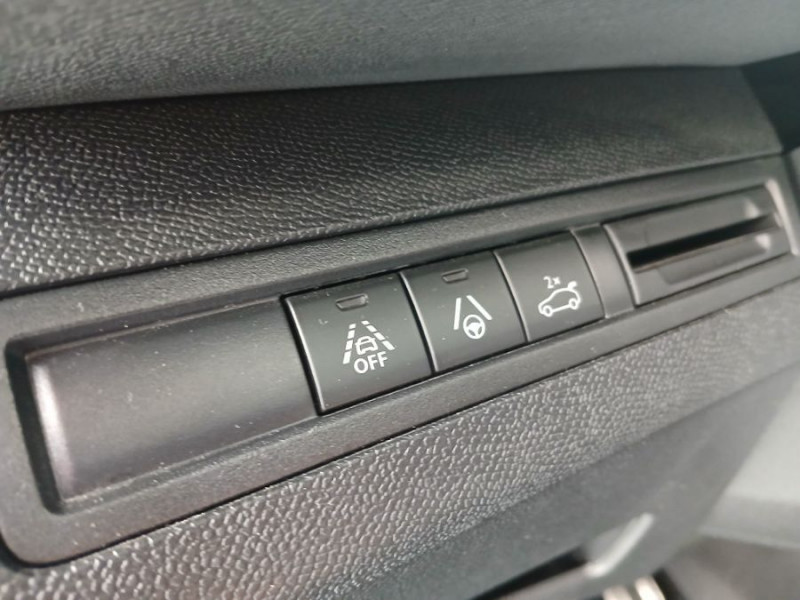 Photo 39 de l'offre de PEUGEOT 5008 II 1.5 BlueHDi 130 EAT8 GT PACK Full CUIR TOE Hayon EL. 360° Hifi 7PL à 34500€ chez Mérignac auto