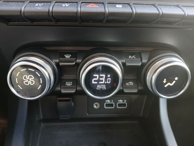 Photo 31 de l'offre de RENAULT ARKANA 1.6 E-TECH 145 BVA HYBRIDE TECHNO RS TOIT Ouvrant GPS 9.3" JA18 à 23950€ chez Mérignac auto