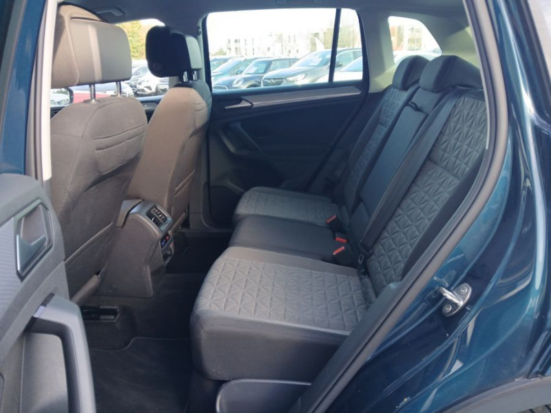 Photo 15 de l'offre de VOLKSWAGEN TIGUAN II (2) 2.0 TDI 150 DSG 2WD PACK GPS ACC 1ère Main à 29490€ chez Mérignac auto
