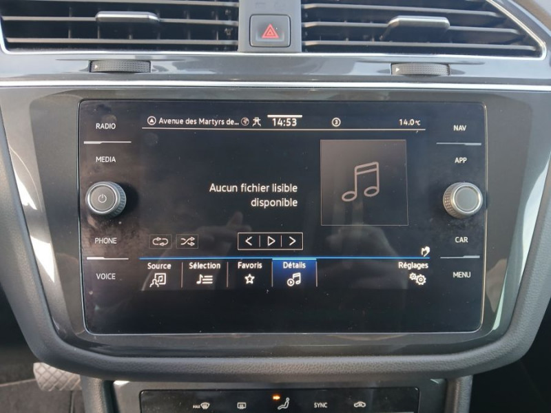 Photo 24 de l'offre de VOLKSWAGEN TIGUAN II (2) 2.0 TDI 150 DSG 2WD PACK GPS ACC 1ère Main à 29490€ chez Mérignac auto