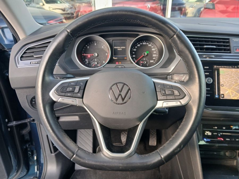Photo 13 de l'offre de VOLKSWAGEN TIGUAN II (2) 2.0 TDI 150 DSG 2WD PACK GPS ACC 1ère Main à 29490€ chez Mérignac auto