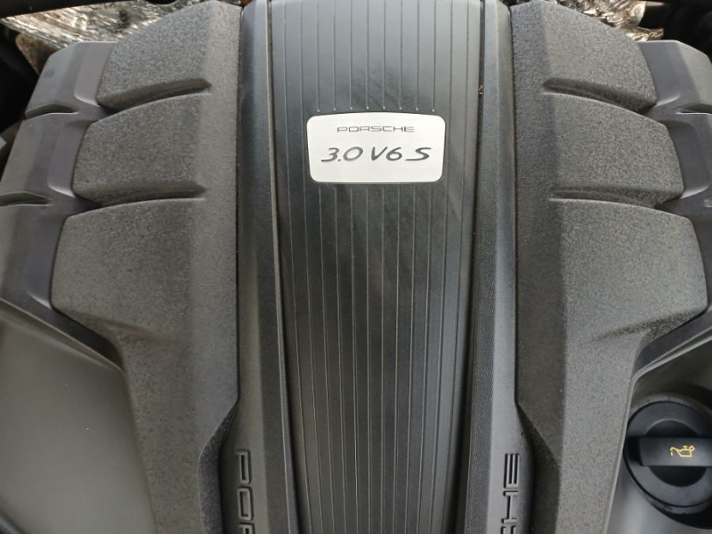 Photo 46 de l'offre de PORSCHE MACAN II 3.0 V6 S 354 PDK TOE PDLS SEM JA20 1ère Main à 58900€ chez Mérignac auto