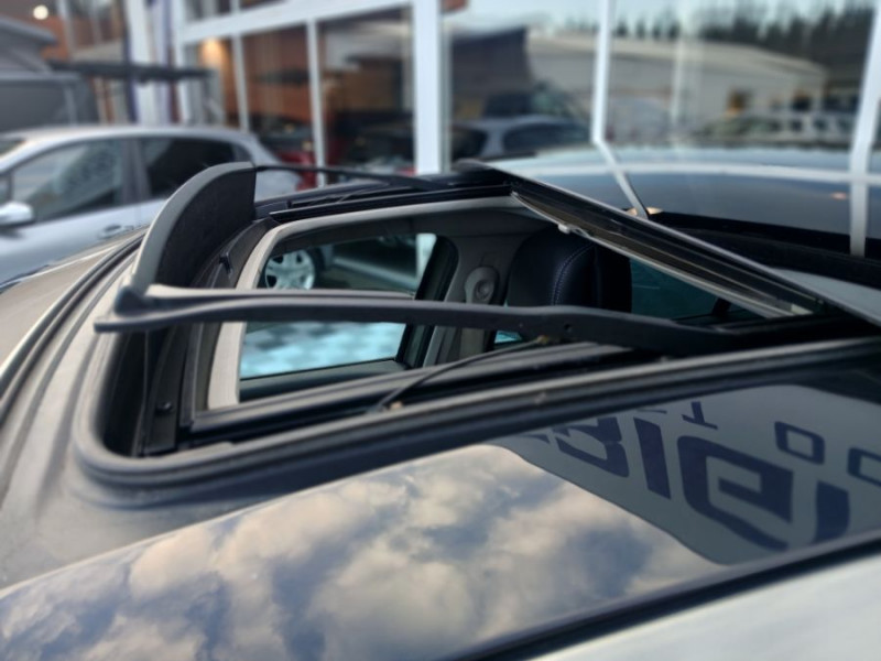 Photo 48 de l'offre de RENAULT MEGANE III 1.5 DCI 110 BVM6 Ph.2 BOSE TOE GPS Radars à 9450€ chez Mérignac auto