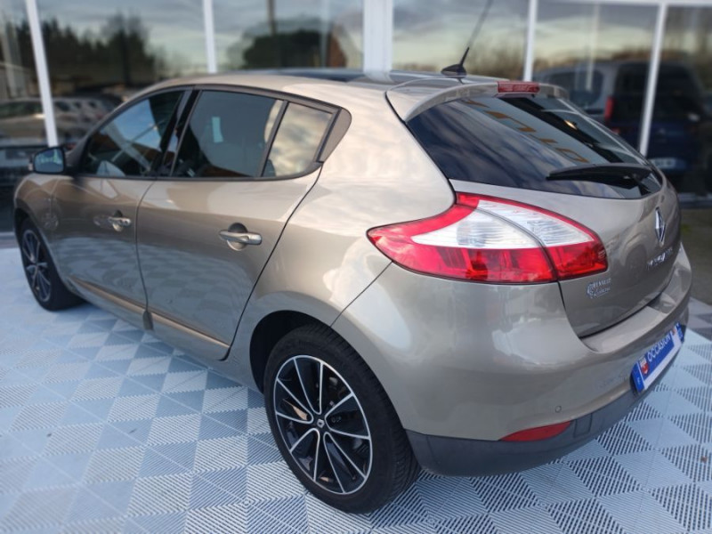 Photo 11 de l'offre de RENAULT MEGANE III 1.5 DCI 110 BVM6 Ph.2 BOSE TOE GPS Radars à 9450€ chez Mérignac auto