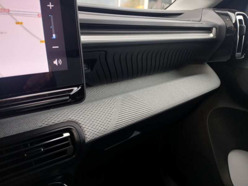 Photo 23 de l'offre de CITROEN C3 NEW 1.2 PureTech 100 BVM6 MAX GPS Camera à 17970€ chez Mérignac auto