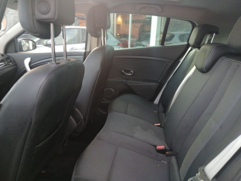 Photo 44 de l'offre de RENAULT MEGANE III 1.5 DCI 110 BVM6 Ph.2 BOSE TOE GPS Radars à 9450€ chez Mérignac auto