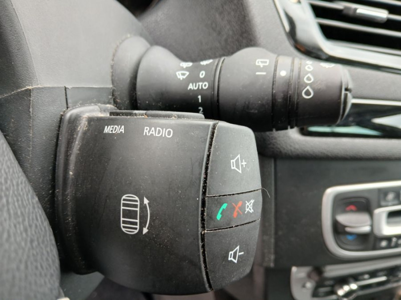 Photo 29 de l'offre de RENAULT MEGANE III 1.5 DCI 110 BVM6 Ph.2 BOSE TOE GPS Radars à 9450€ chez Mérignac auto