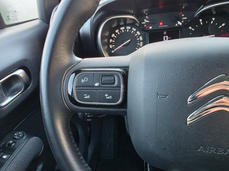 Photo 22 de l'offre de CITROEN C3 AIRCROSS 1.2 PureTech 110 BVM6 SHINE GPS Camera Park Assist. Grip C. à 12890€ chez Mérignac auto