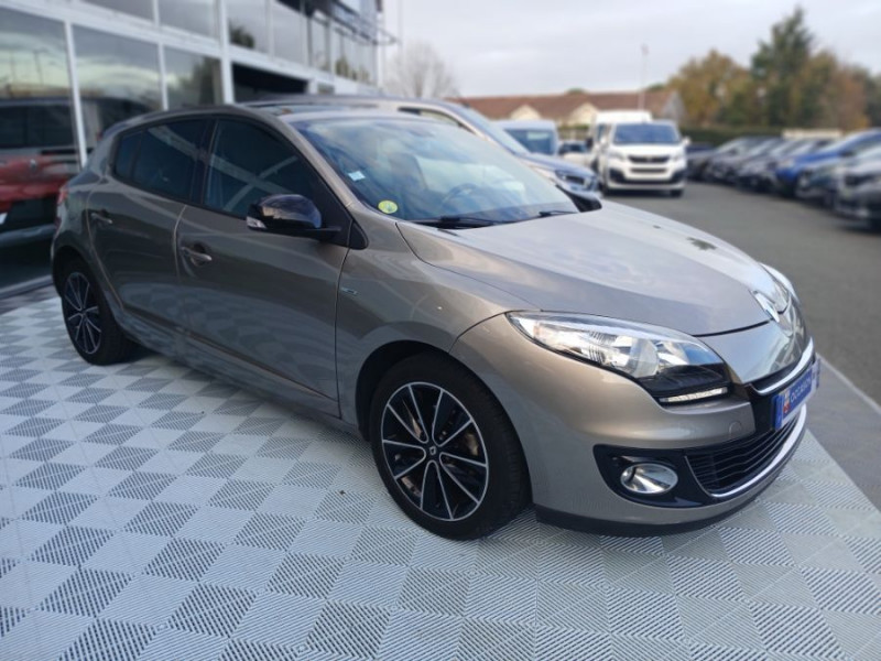 Photo 2 de l'offre de RENAULT MEGANE III 1.5 DCI 110 BVM6 Ph.2 BOSE TOE GPS Radars à 9450€ chez Mérignac auto