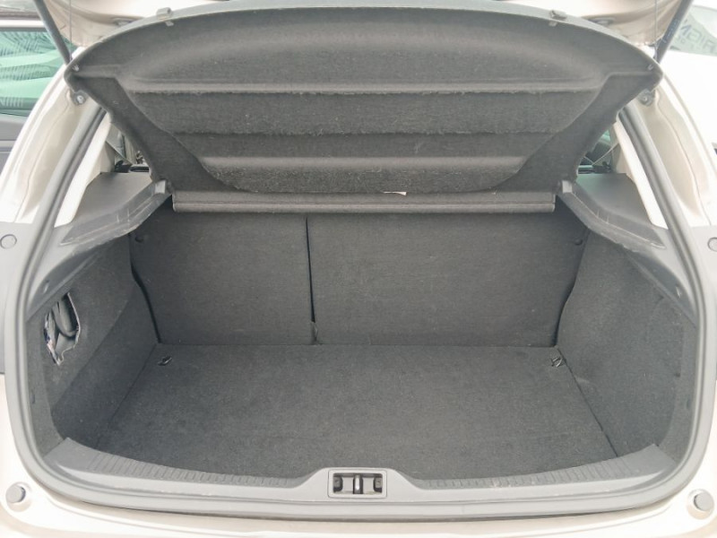 Photo 18 de l'offre de RENAULT MEGANE III 1.5 DCI 110 BVM6 Ph.2 BOSE TOE GPS Radars à 9450€ chez Mérignac auto