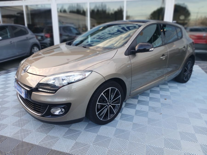 Photo 1 de l'offre de RENAULT MEGANE III 1.5 DCI 110 BVM6 Ph.2 BOSE TOE GPS Radars à 9450€ chez Mérignac auto