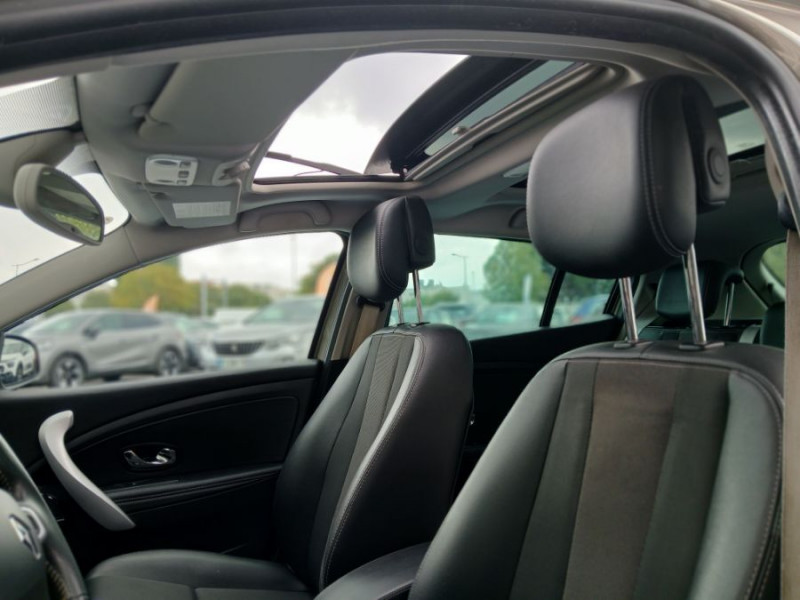 Photo 15 de l'offre de RENAULT MEGANE III 1.5 DCI 110 BVM6 Ph.2 BOSE TOE GPS Radars à 9450€ chez Mérignac auto