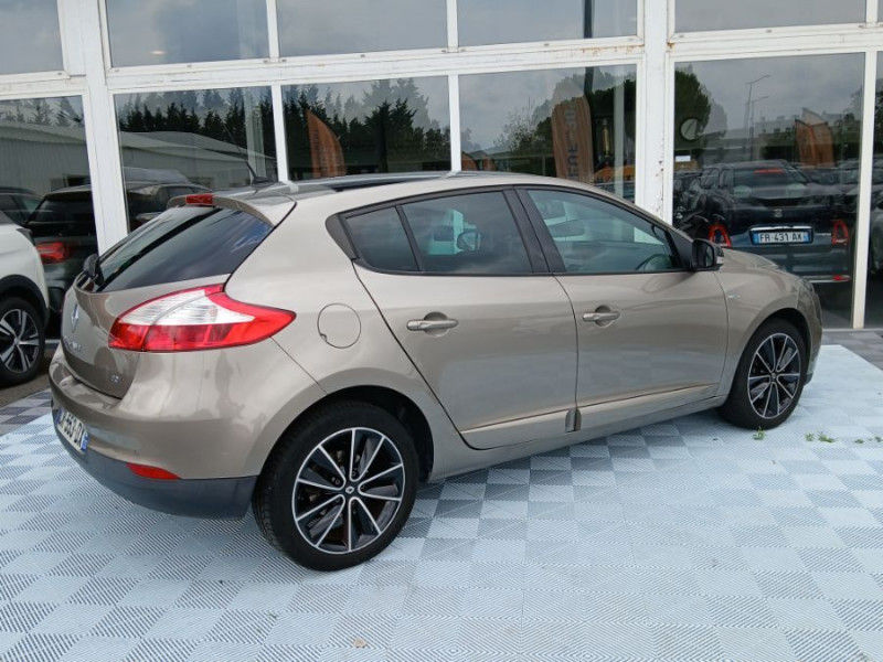 Photo 3 de l'offre de RENAULT MEGANE III 1.5 DCI 110 BVM6 Ph.2 BOSE TOE GPS Radars à 9450€ chez Mérignac auto