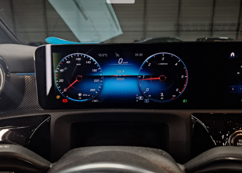 Photo 11 de l'offre de MERCEDES-BENZ CLASSE A 200D 150 8G-DCT BUSINESS SOLUTION CUIR 1ère Main à 27850€ chez Mérignac auto