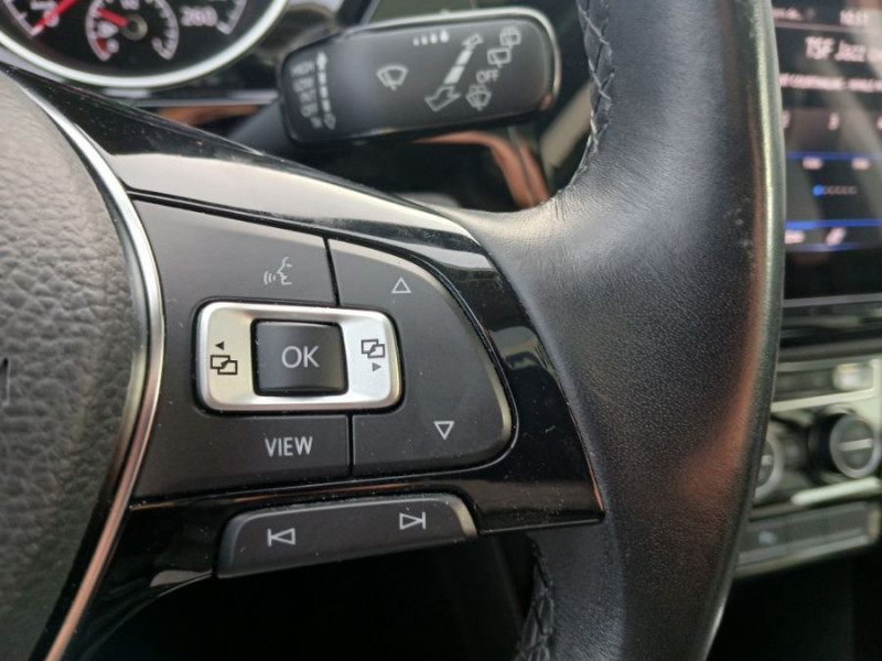 Photo 34 de l'offre de VOLKSWAGEN TOURAN III 2.0 TDI 115 DSG7 CARAT HIGHLINE Camera ACC SC TOIT Ouvrant 5PL 1ère Main à 27950€ chez Mérignac auto