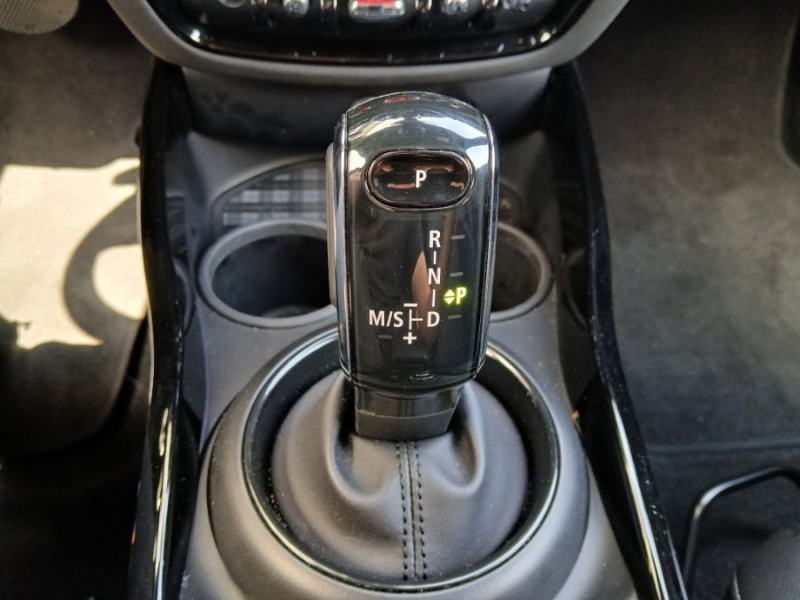 Photo 28 de l'offre de MINI CLUBMAN III 1.5 136 BVA COOPER GPS LED Camera CarPlay JA18 Key Less SC 1ère Main à 27950€ chez Mérignac auto
