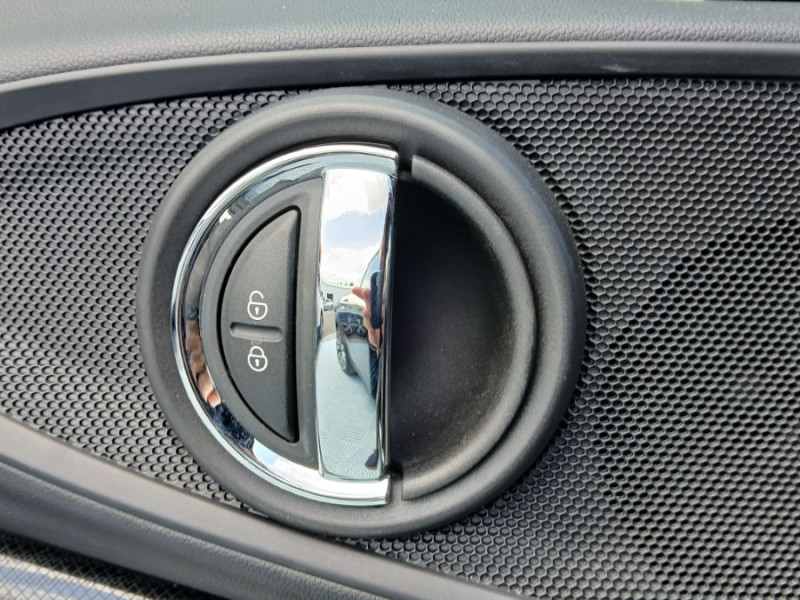 Photo 34 de l'offre de MINI CLUBMAN III 1.5 136 BVA COOPER GPS LED Camera CarPlay JA18 Key Less SC 1ère Main à 27950€ chez Mérignac auto