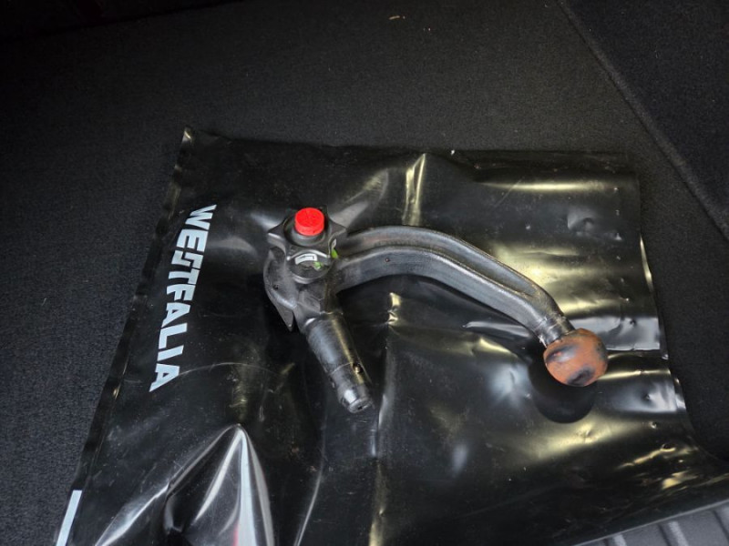 Photo 7 de l'offre de BMW SERIE 1 (F40) 118DA 150 BVA8 BUSINESS GPS Keyless SC Attel. à 21890€ chez Mérignac auto