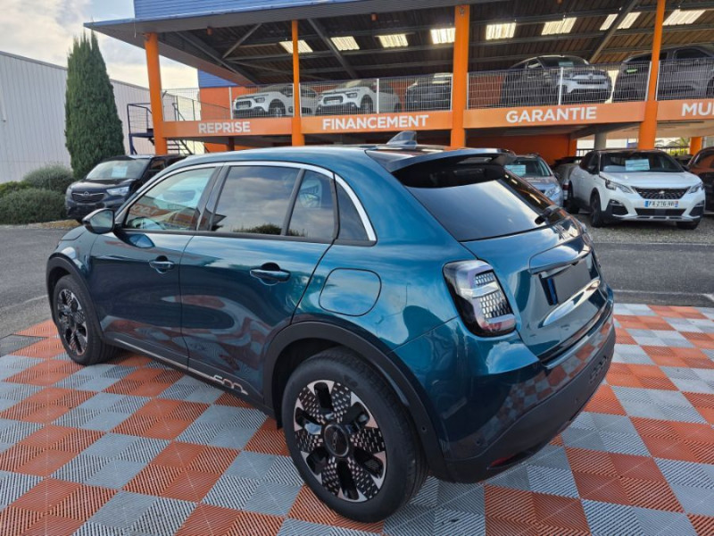 Photo 3 de l'offre de FIAT 600 1.2 HYBRID 100 DCT6 LA PRIMA Hayon EL. JA18 à 21850€ chez Mérignac auto