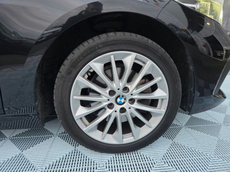 Photo 12 de l'offre de BMW SERIE 1 (F40) 118DA 150 BVA8 BUSINESS GPS Keyless SC Attel. à 21890€ chez Mérignac auto